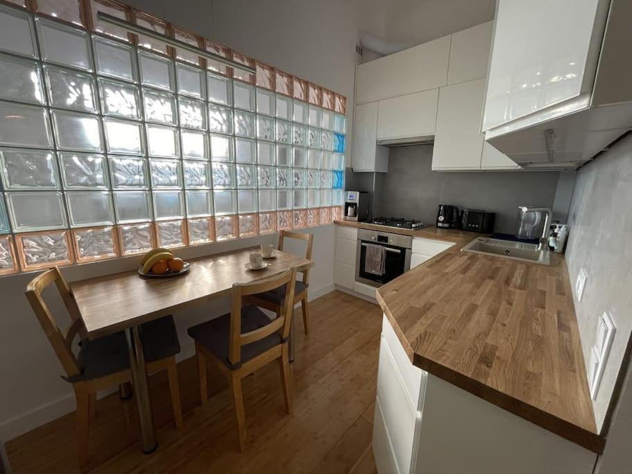 Apartment Elegant With An Amazing View! Warsaw